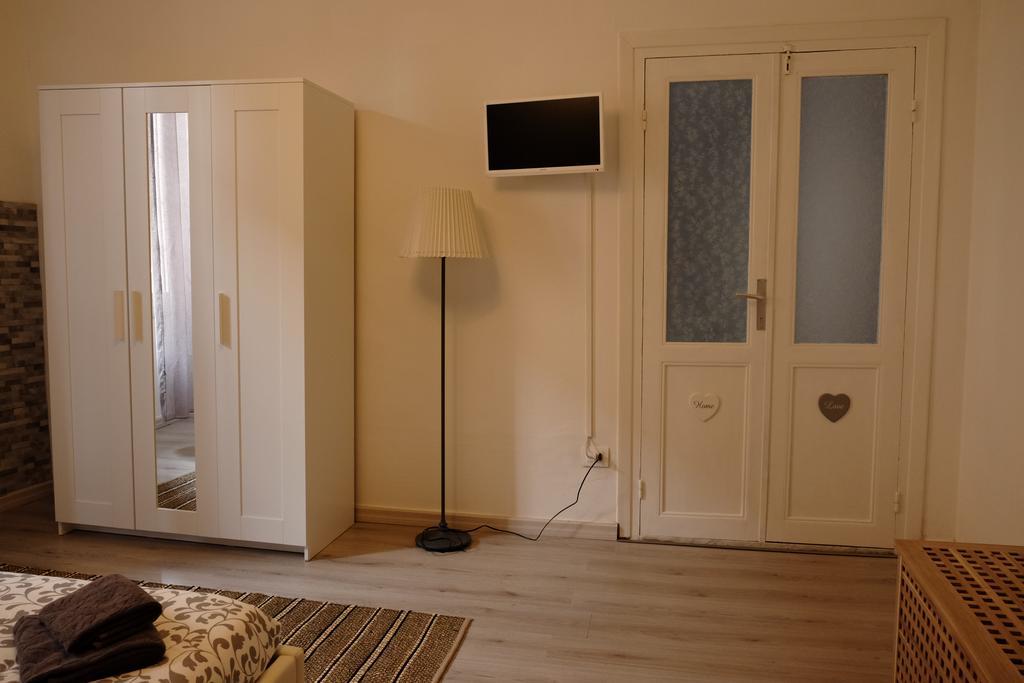 T T House Villa La Spezia Buitenkant foto